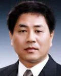 대학교수인 이화형의 대표 이미지