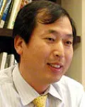 기업인, (전직)보험인인 김충근의 대표 이미지