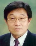 대학교수인 손동원의 대표 이미지