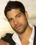 영화배우인 아담 로드리게스의 대표 이미지