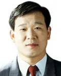 대학교수인 박진경의 대표 이미지