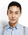 연극배우인 신용욱의 대표 이미지