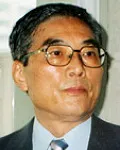 신문기자인 성창용의 대표 이미지