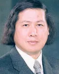 대학교수, 작곡가, 작사가인 유영건의 대표 이미지