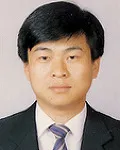 변호사, (전직)판사인 김원일의 대표 이미지