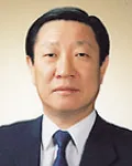변호사, (전직)정무직공무원, (전직)검사인 김기석의 대표 이미지