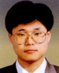 판사인 김동아의 대표 이미지
