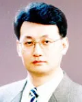 대학교수인 이기형의 대표 이미지