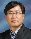대학교수, 사진작가인 손만길의 대표 이미지