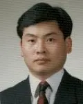 사진작가, 대학교수인 윤갑석의 대표 이미지