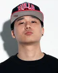 가수인 베이식의 대표 이미지