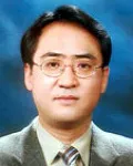 연구인인 정봉현의 대표 이미지