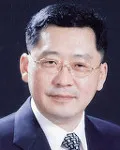 대학교수인 이건의 대표 이미지