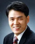 대학교수인 김석화의 대표 이미지