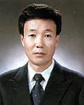연극연출가, (전직)대학교수인 이한섭의 대표 이미지