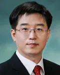 대학교수인 고은태의 대표 이미지