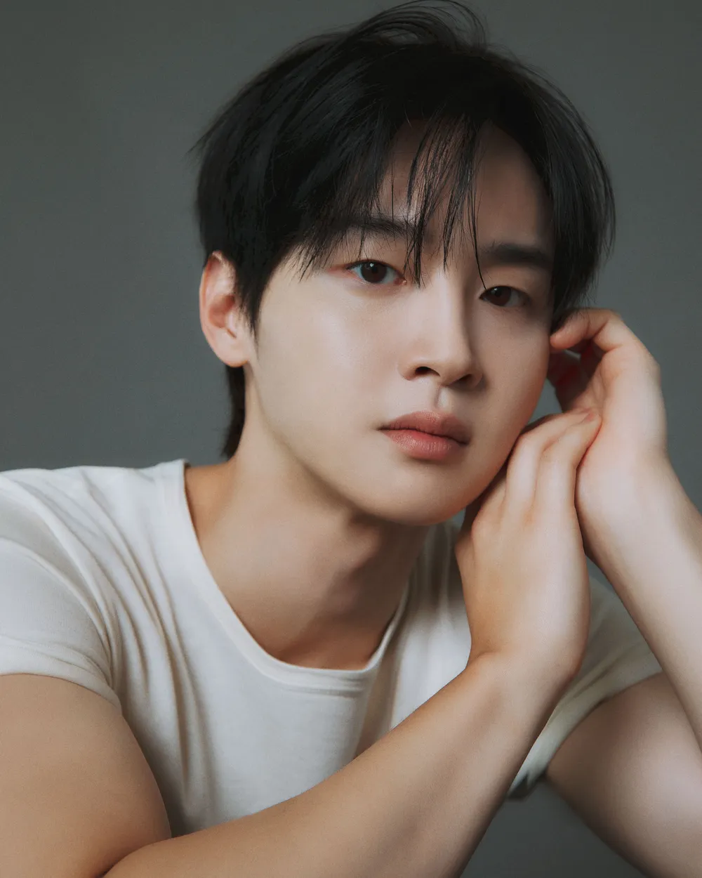 탤런트인 장동윤의 대표 이미지