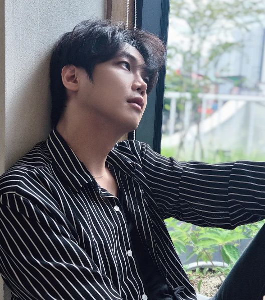 배우, 가수인 오성현의 대표 이미지