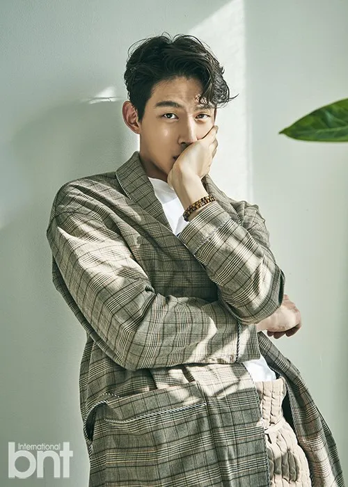 탤런트, 가수인 최정원의 대표 이미지