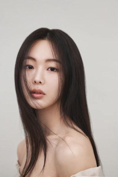 영화배우인 금새록의 대표 이미지